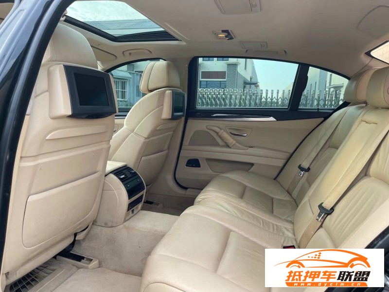 11年寶馬5系轎車 