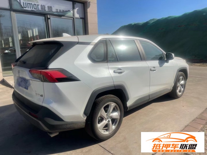  22年豐田RAV4榮放SUV 