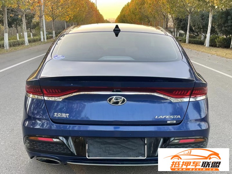 19年現(xiàn)代菲斯塔轎車 