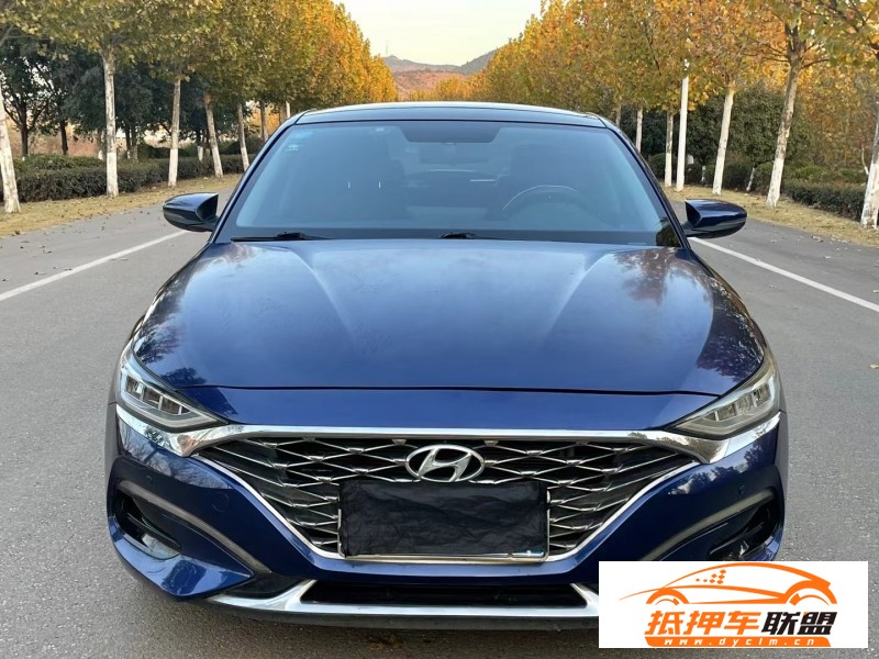 19年現(xiàn)代菲斯塔轎車 