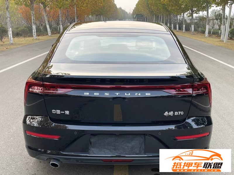  23年奔騰B70轎車 