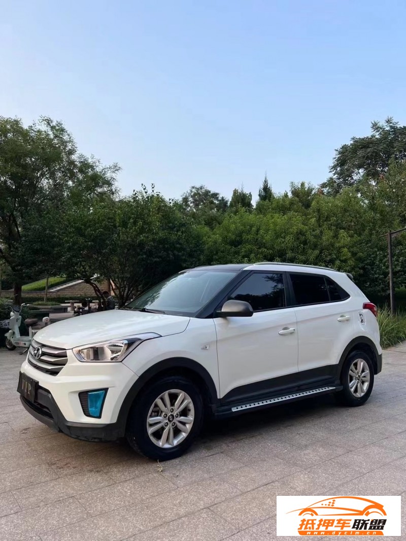  16年現(xiàn)代ix25轎車 