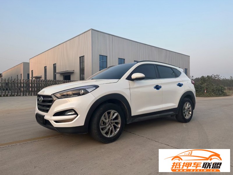 16年現(xiàn)代途勝轎車 
