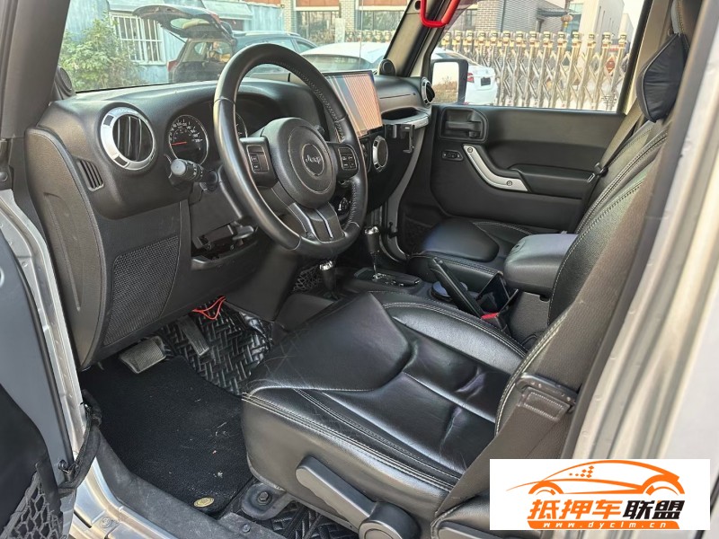  14年Jeep牧馬人SUV 