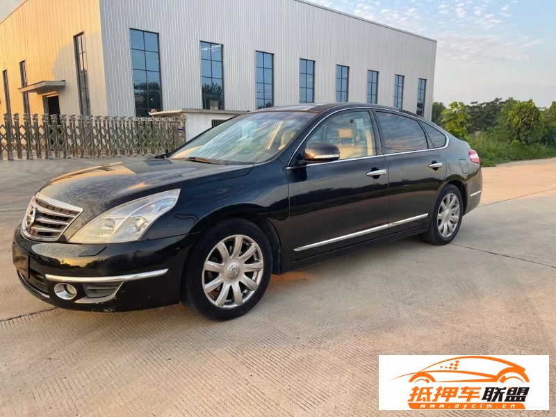  09年日產(chǎn)天籟轎車 