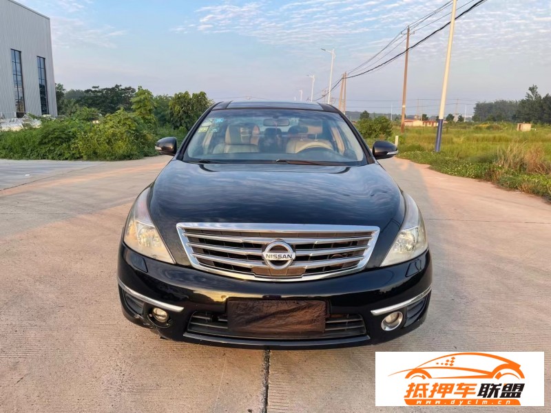  09年日產(chǎn)天籟轎車 