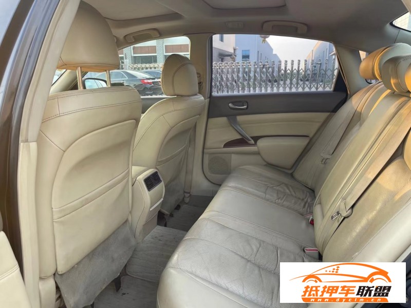  09年日產(chǎn)天籟轎車 