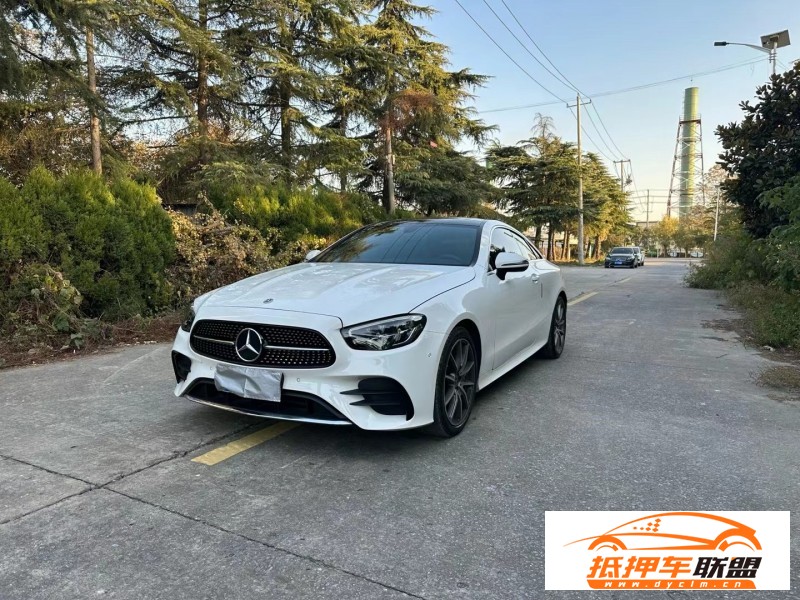  22年奔馳E轎車 