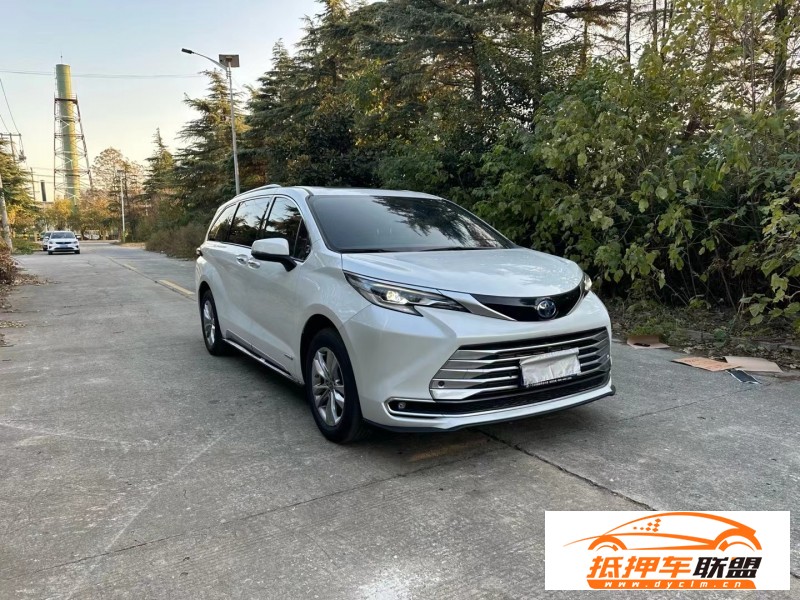  22年豐田塞納MPV 
