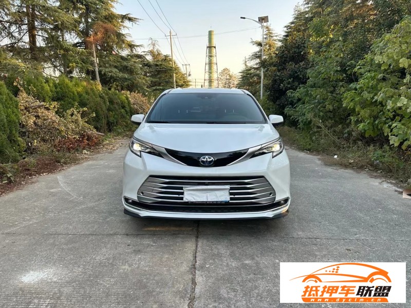  22年豐田塞納MPV 