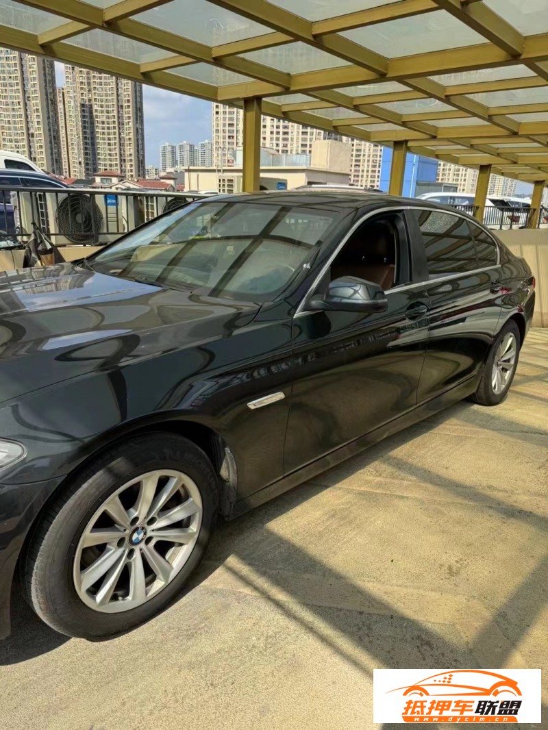  17年寶馬5系轎車 