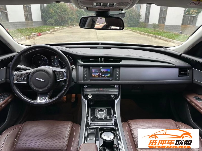  16年捷豹XF轎車(chē) 