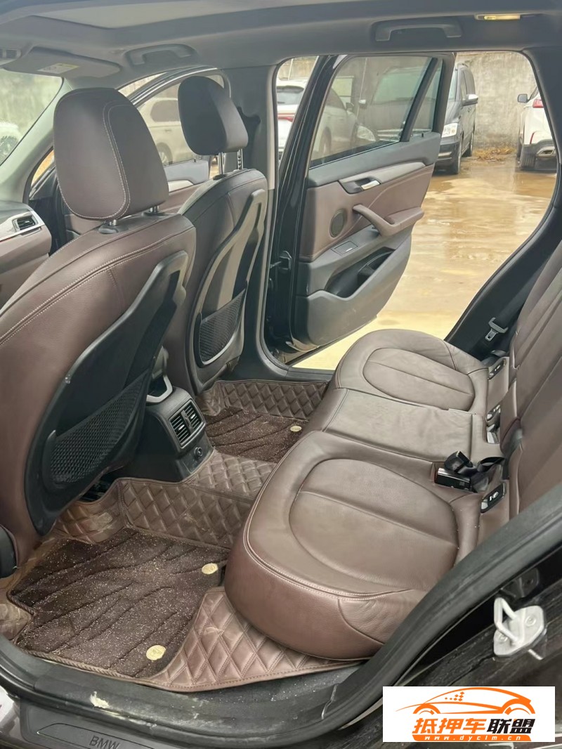  17年寶馬X1SUV 