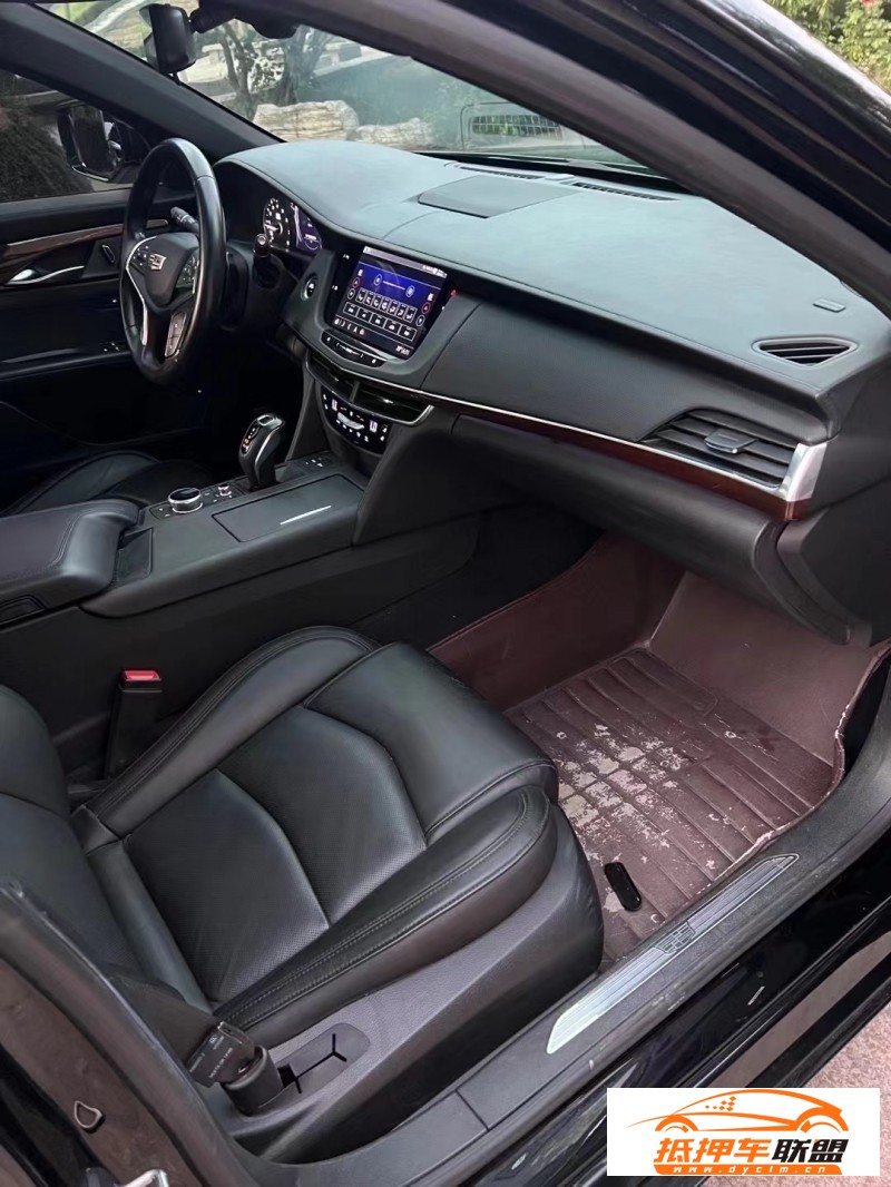  19年凱迪拉克CT6轎車 