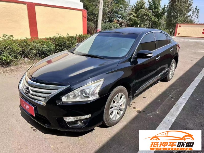  16年日產(chǎn)天籟轎車 