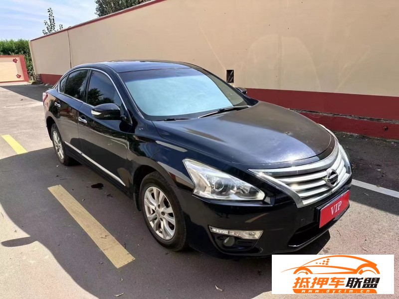  16年日產(chǎn)天籟轎車 