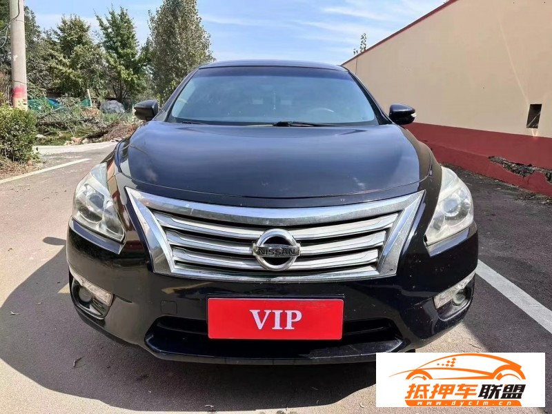  16年日產(chǎn)天籟轎車 