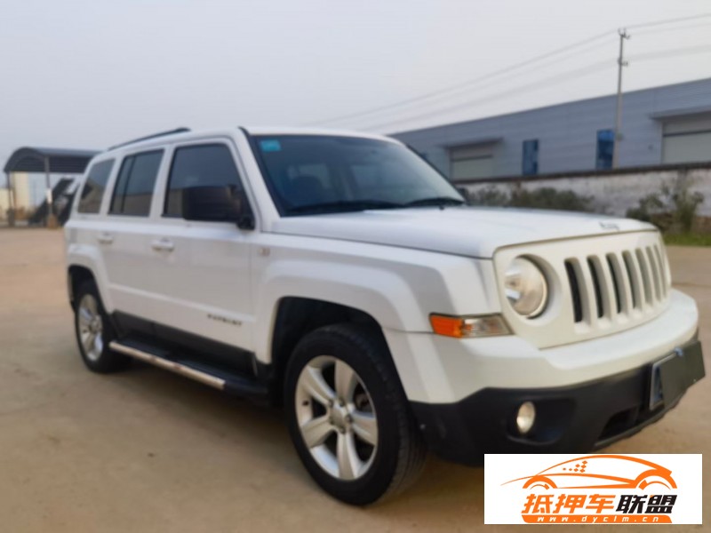  15年Jeep自由客轎車 
