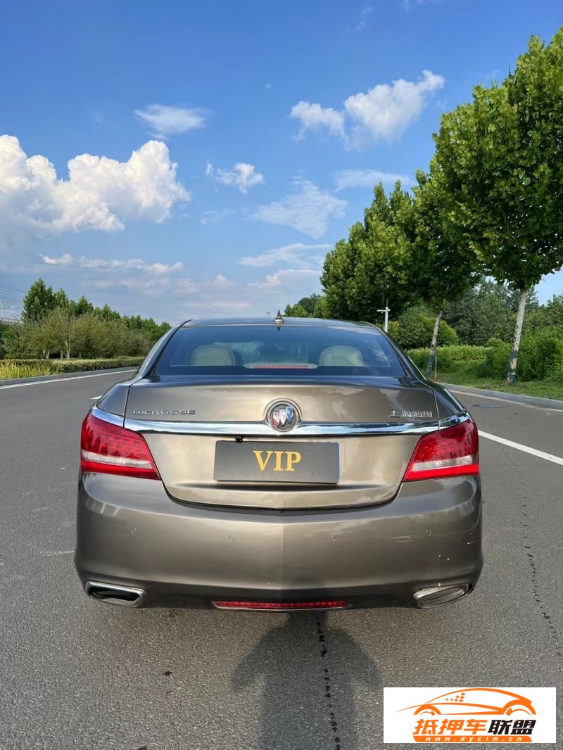  16年別克君越轎車 