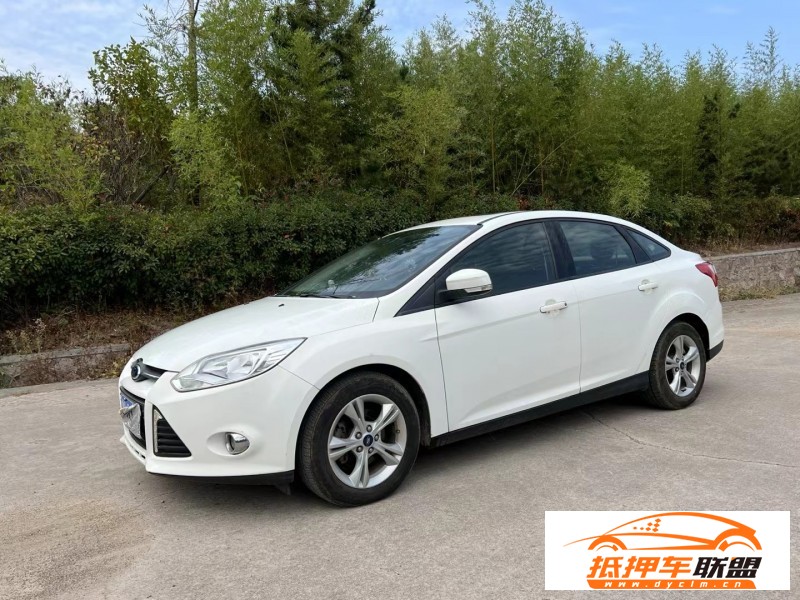  15年福特福克斯轎車 