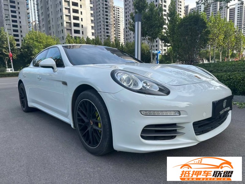  13年保時捷帕納梅拉轎車 