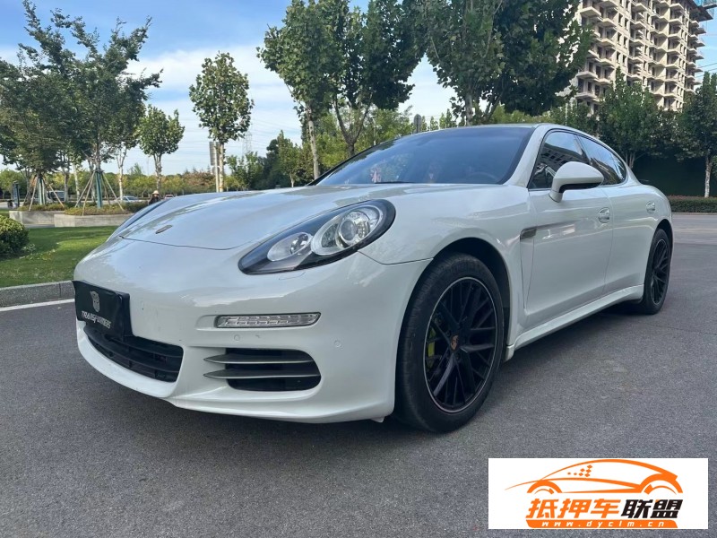  13年保時捷帕納梅拉轎車 