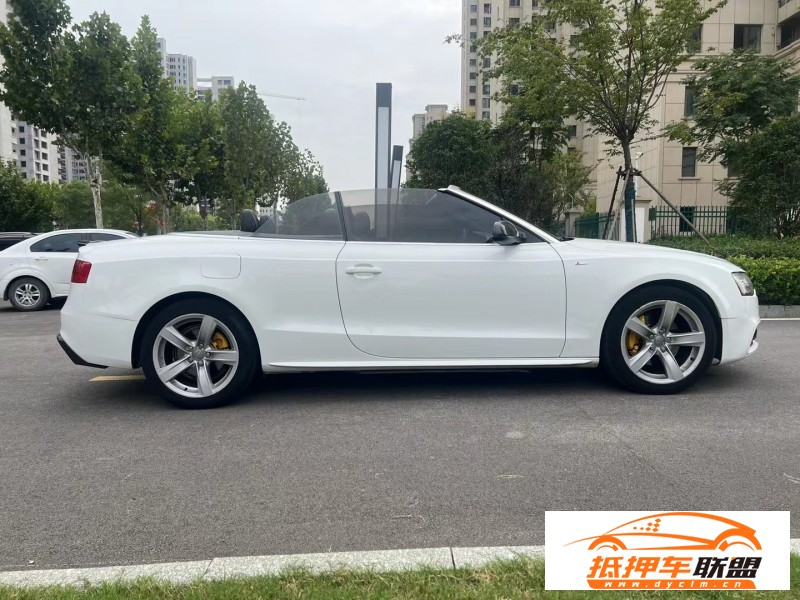  16年奧迪A5轎車 