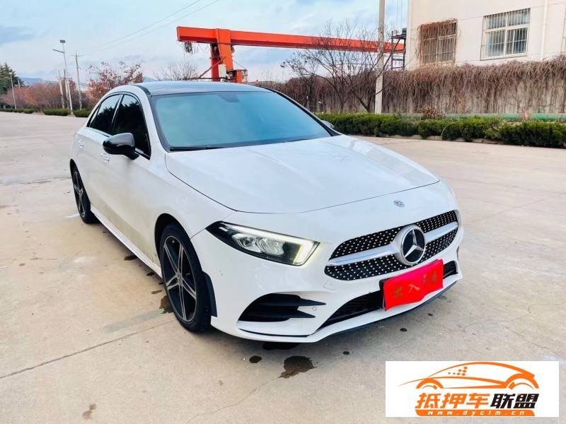  19年奔馳A轎車 