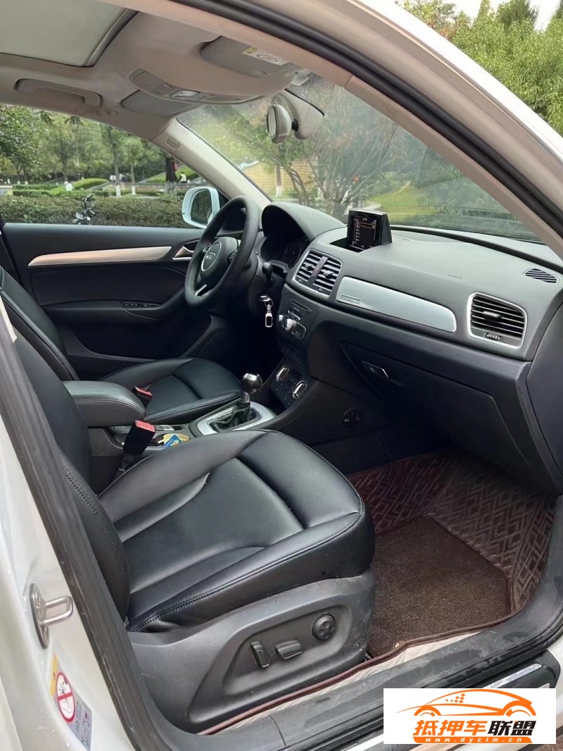  15年奧迪Q3轎車 
