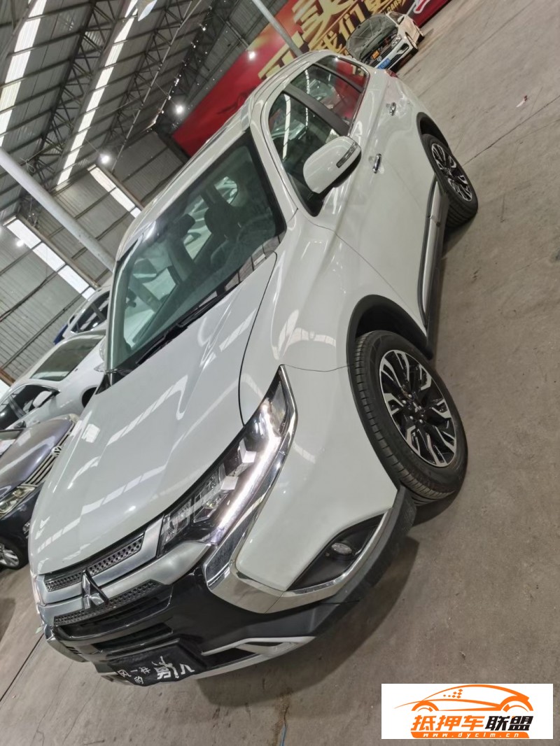 21年三菱歐藍(lán)德轎車 