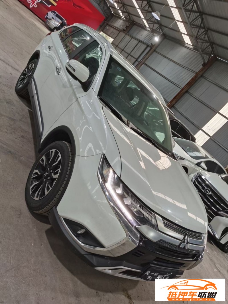  21年三菱歐藍(lán)德轎車 