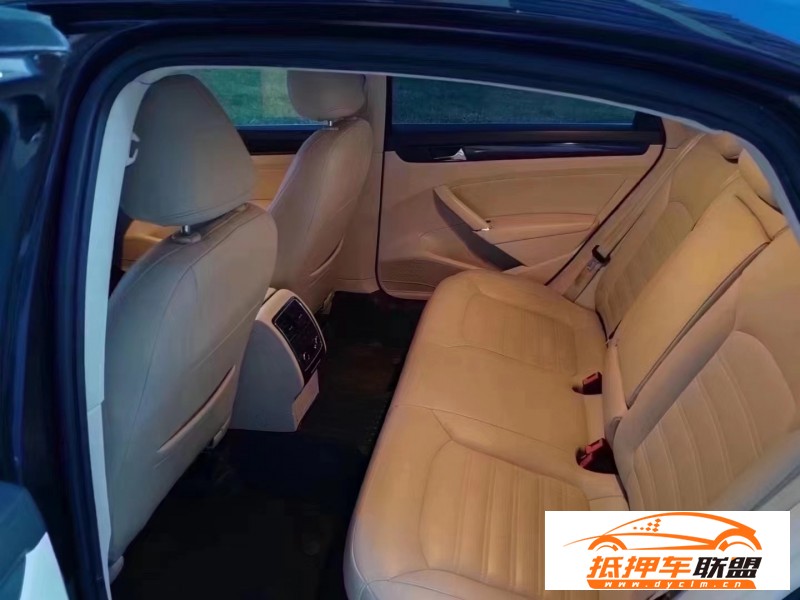  12年大眾帕薩特轎車 