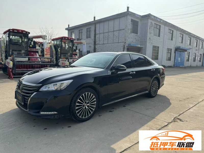  18年豐田皇冠轎車 