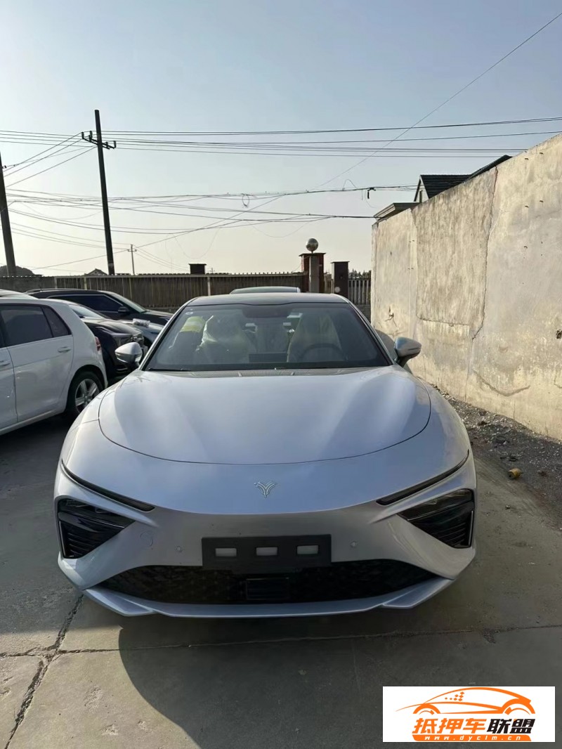  23年哪吒S轎車 
