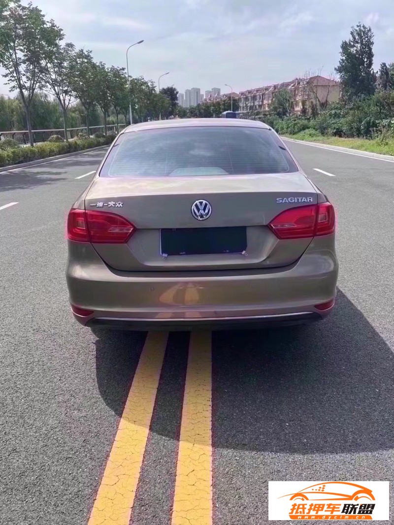  15年大眾速騰轎車 