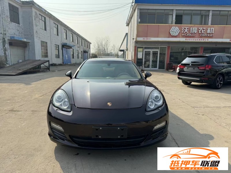  13年保時捷帕納梅拉轎車 