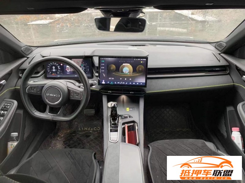  23年領(lǐng)克03SUV 