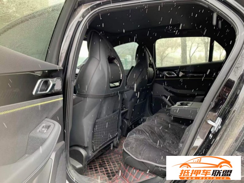  23年領(lǐng)克03SUV 