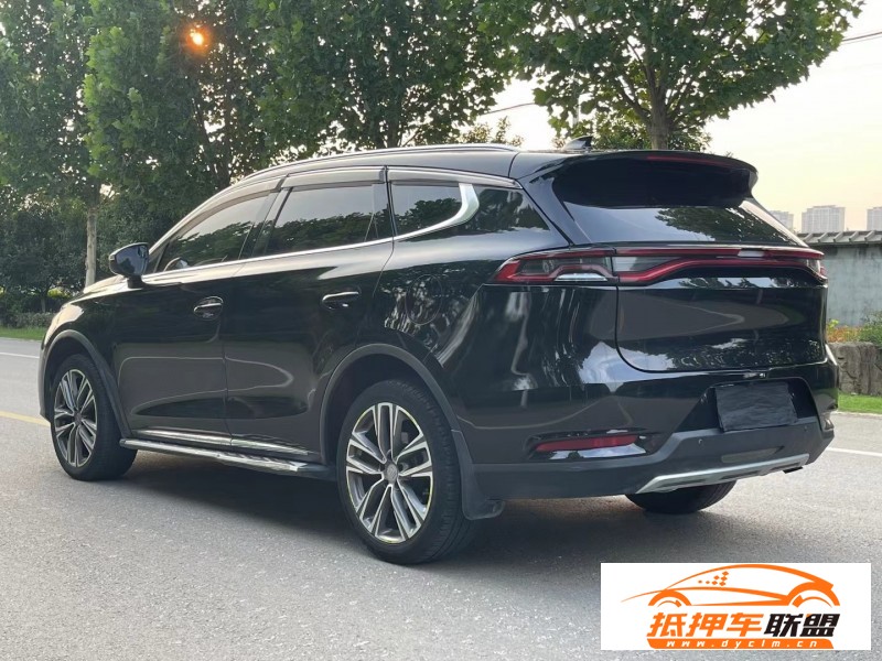  19年比亞迪唐轎車 