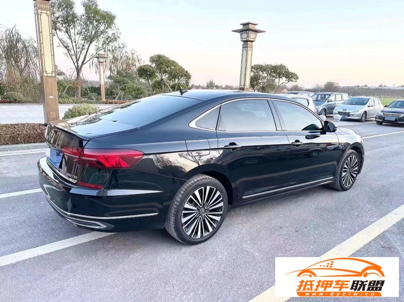  21年大眾帕薩特轎車 