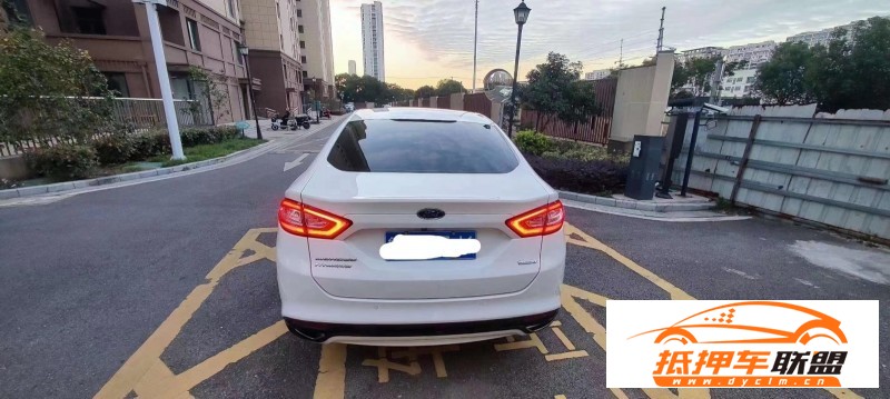  13年福特蒙迪歐轎車 