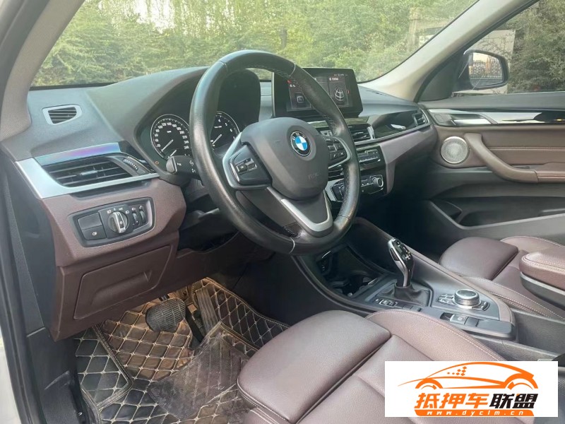  21年寶馬X1SUV 