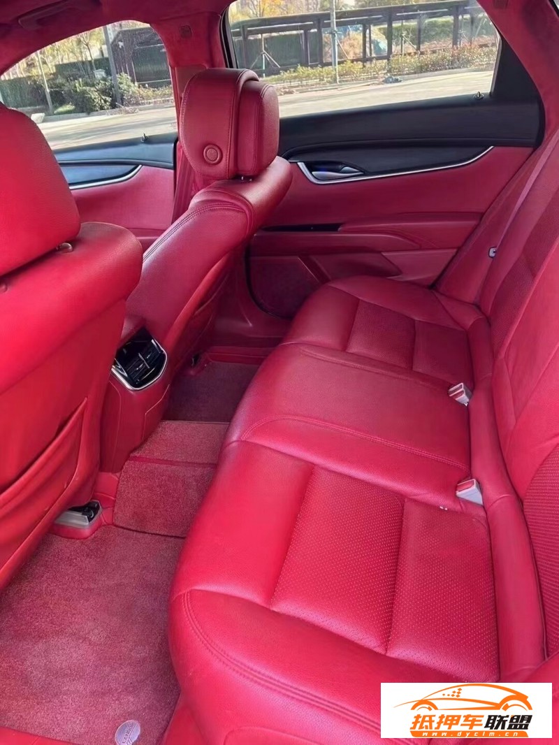  14年凱迪拉克XTS轎車 