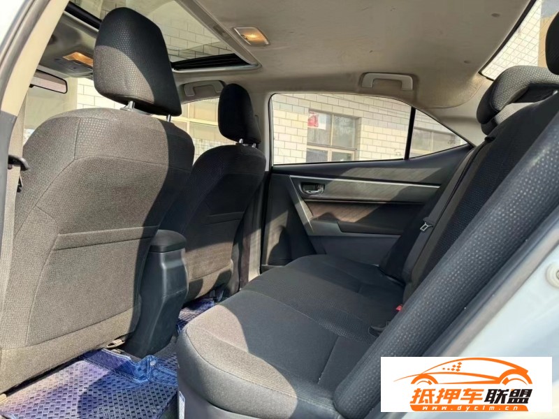  20年豐田雷凌轎車 