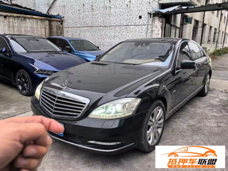  12年奔馳S轎車(chē) 