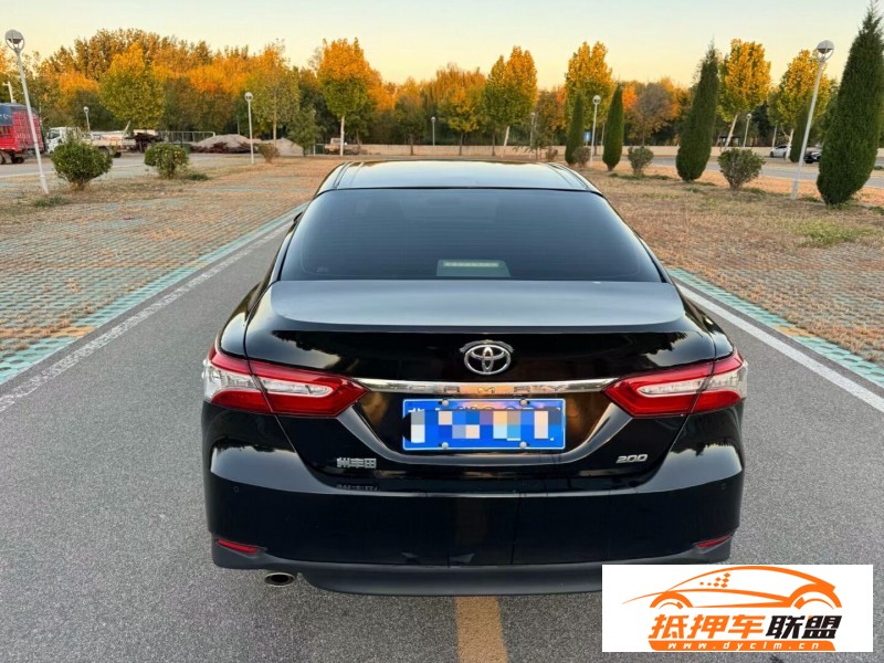  19年豐田凱美瑞轎車 