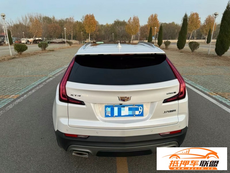  20年凱迪拉克XT4轎車 