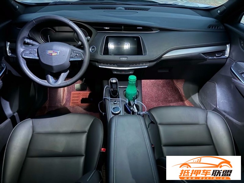  20年凱迪拉克XT4轎車 