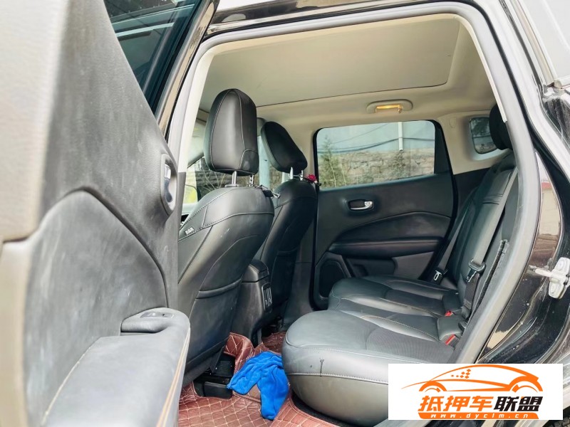  19年Jeep指南者轎車 