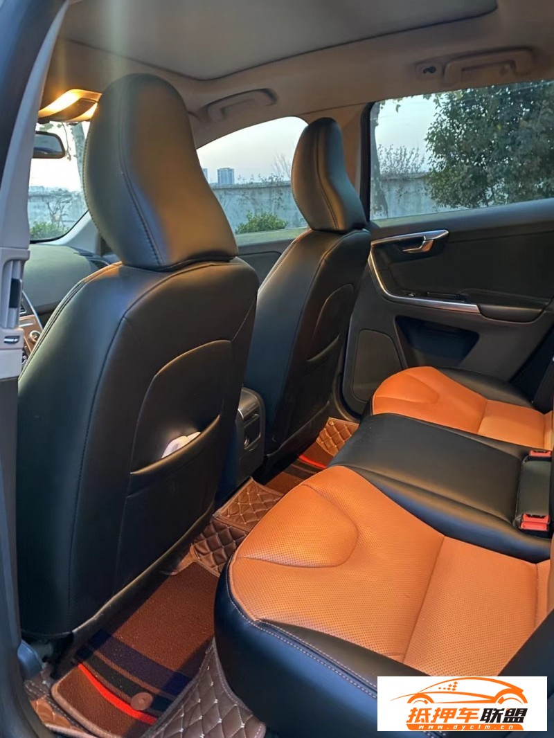  17年沃爾沃XC60轎車 